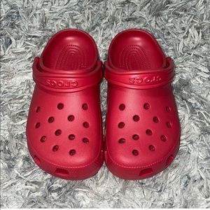 red crocs